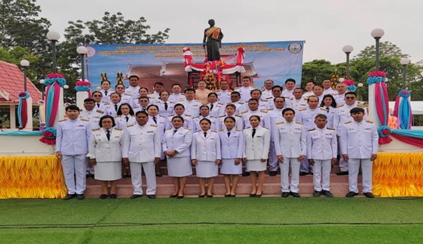 ร่วมพิธีการบวงสรวงท้าวสุรนารี