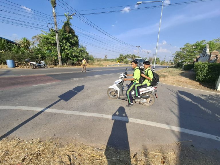 ร.ต.ท.จตุรภัทรฯ อำนวยการจราจร