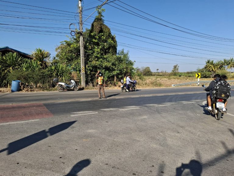 ร.ต.ท.จตุรภัทรฯ อำนวยการจราจร